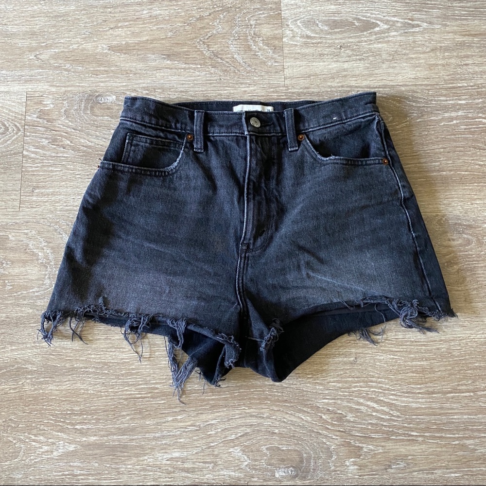 A&F Curve Love Ultra High Rise Shorts